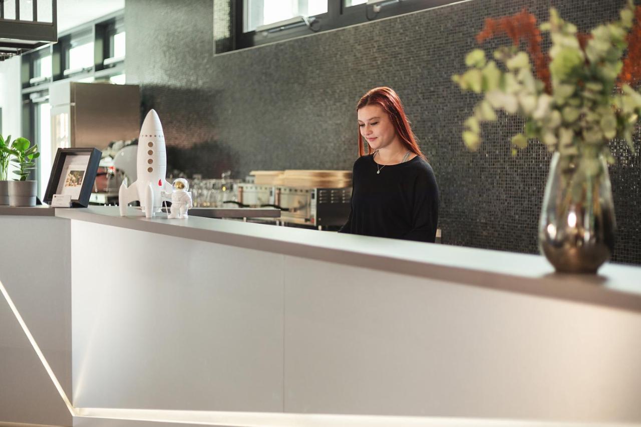 - The Niu Star By Ihg Sindelfingen