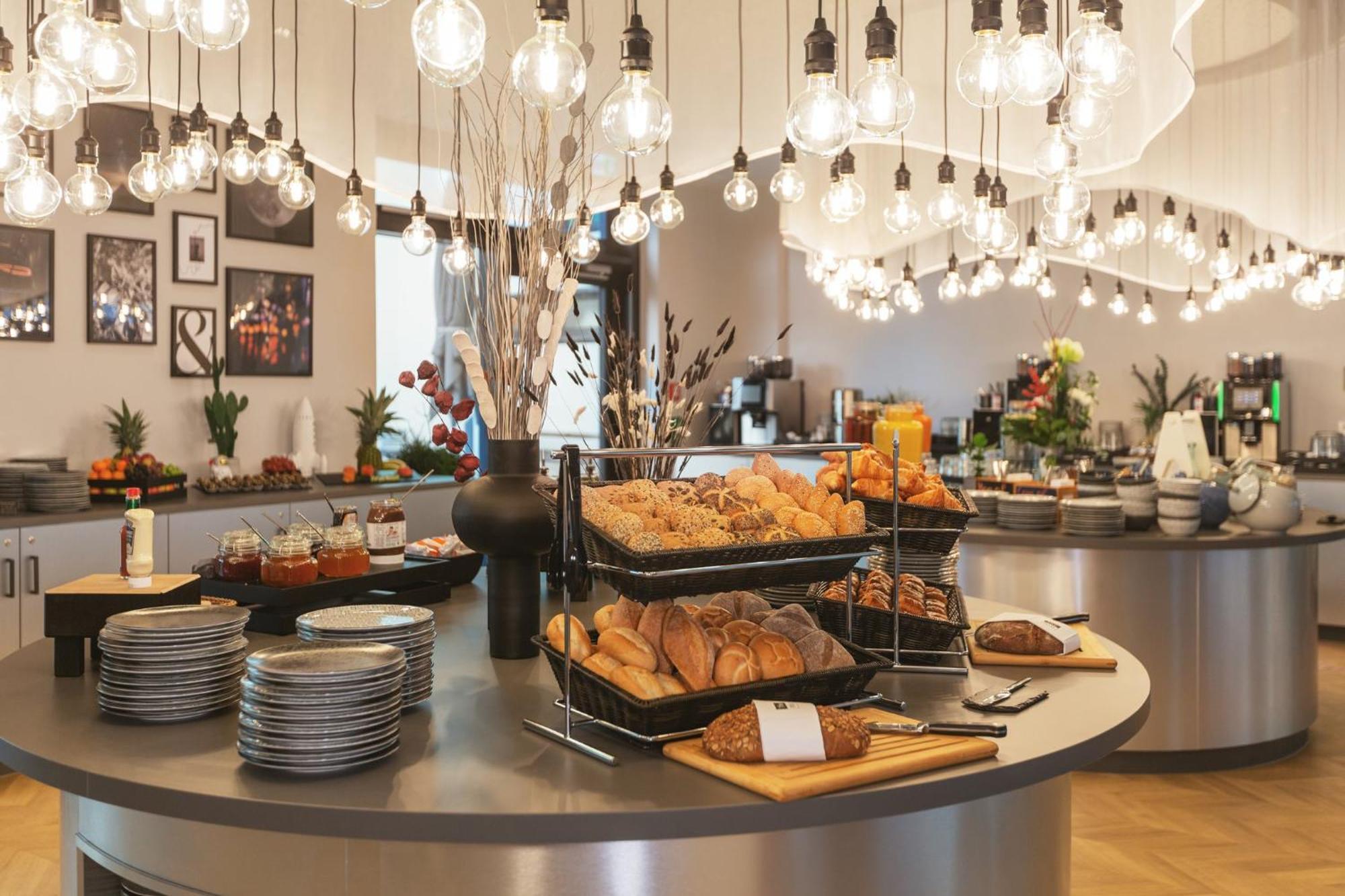 Hotel - The Niu Star By Ihg